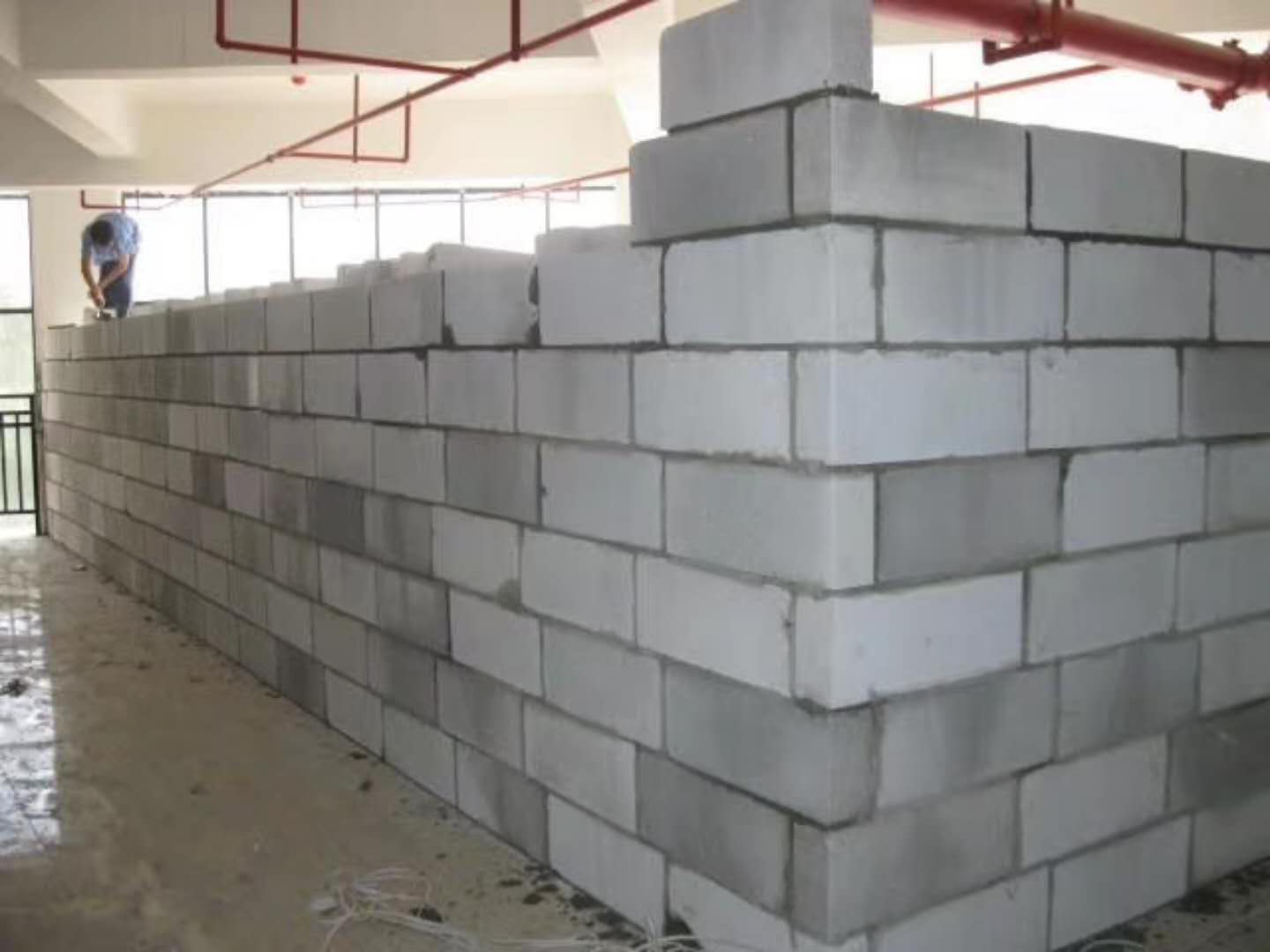 临潼蒸压加气混凝土砌块承重墙静力和抗震性能的研究